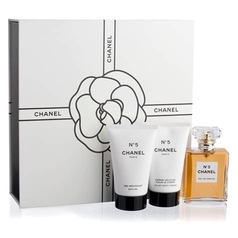 chanel no5 pour homme|chanel no 5 gift set.